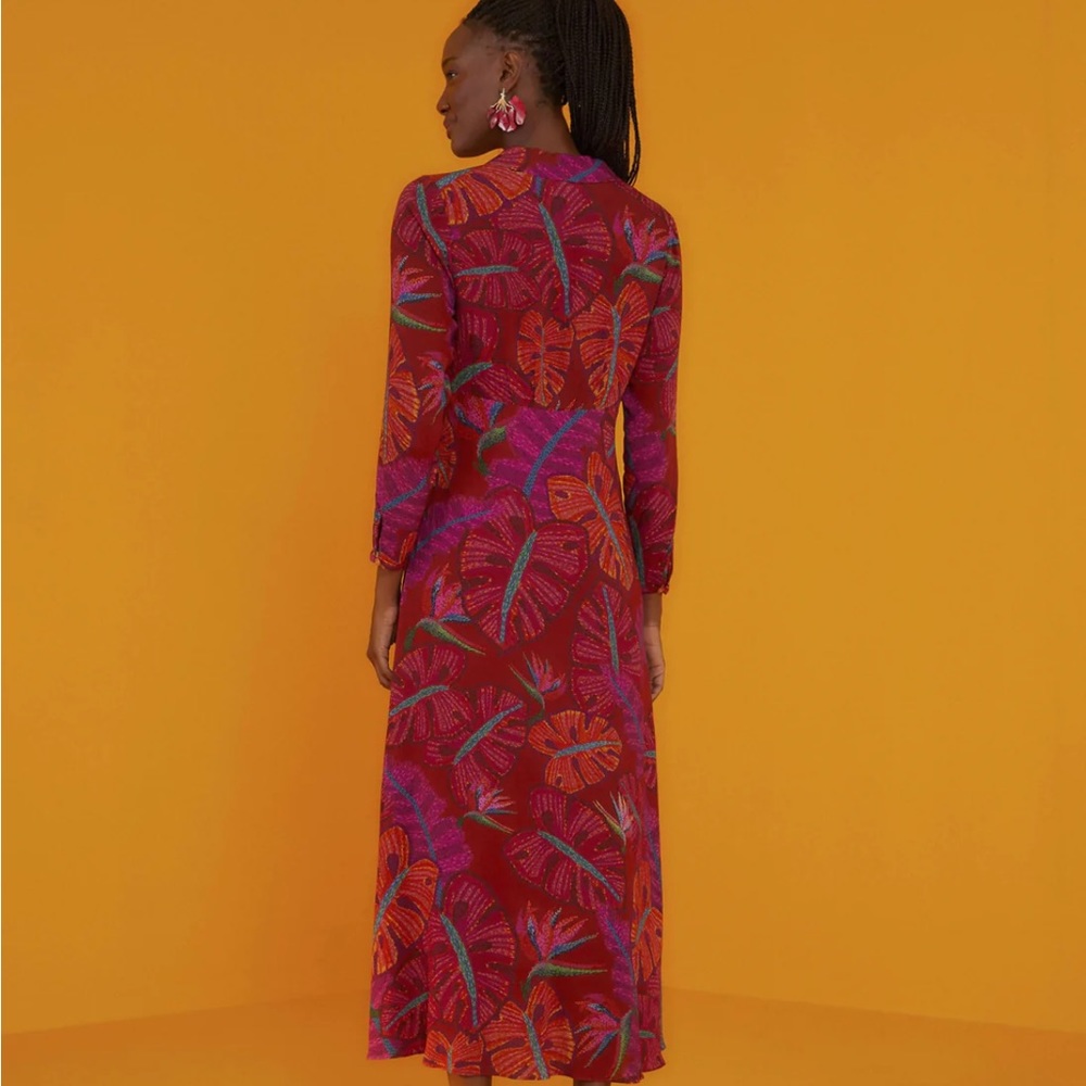 100% viscose. I bought for my 40th but wore something else.
